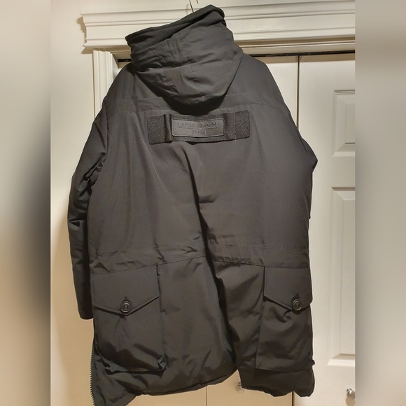 Canada goose x Juun. J expedition parka - Picture 13 of 14